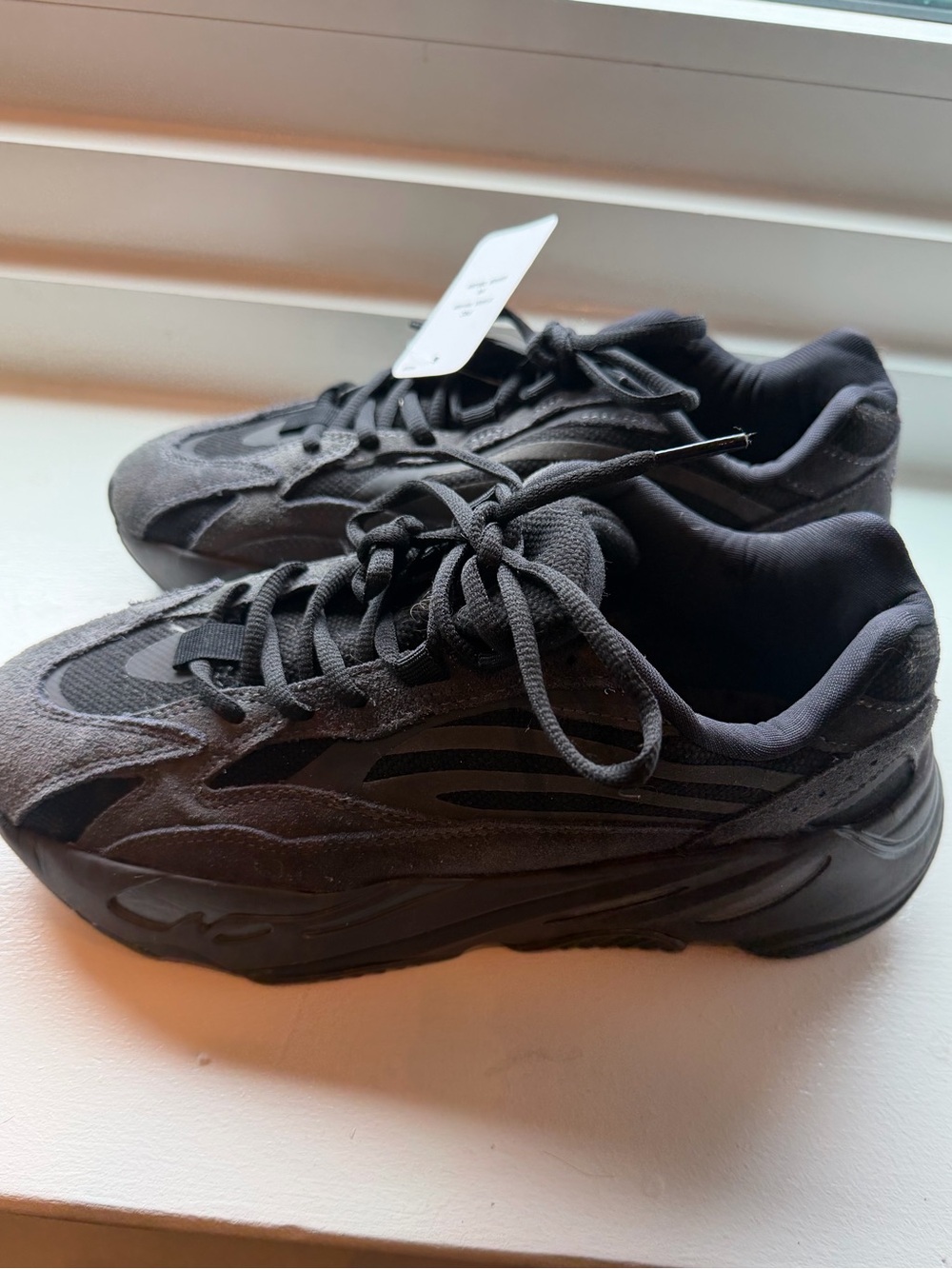 Adidas yeezy boost 700